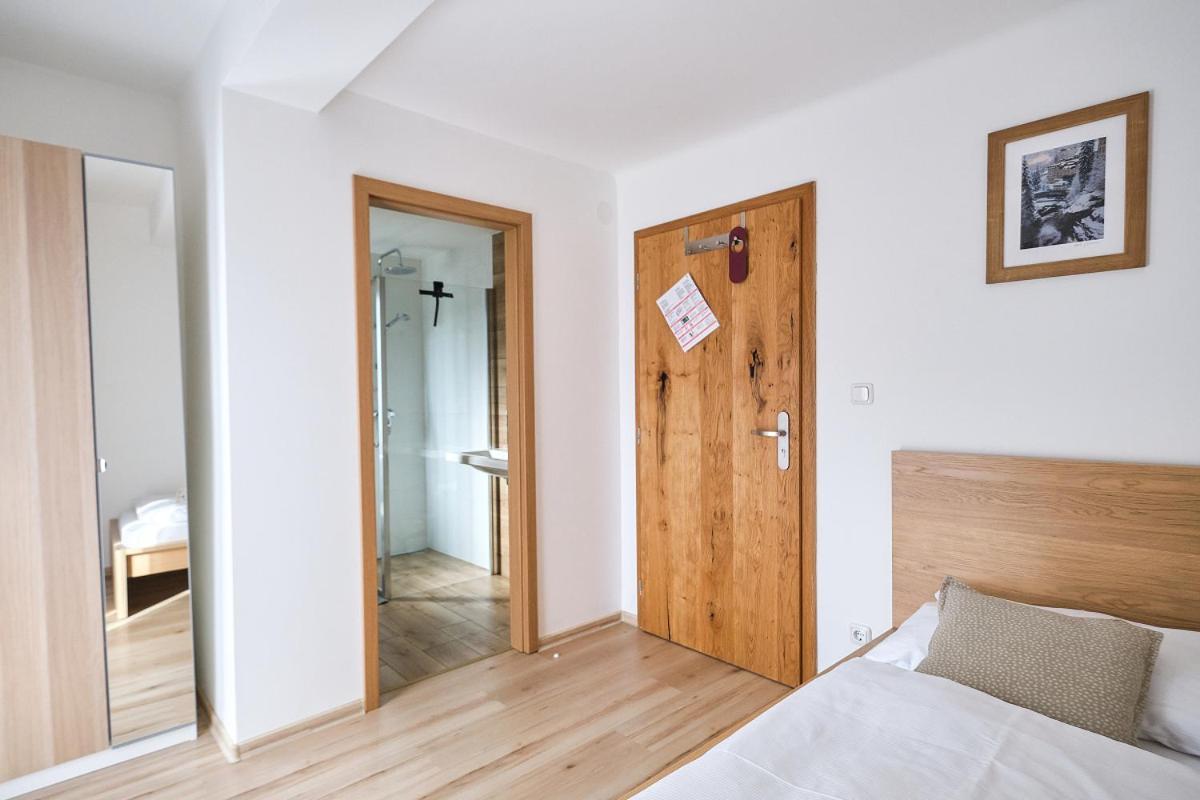 Alpenpension Haslinger บาดกัสไตน์ ภายนอก รูปภาพ