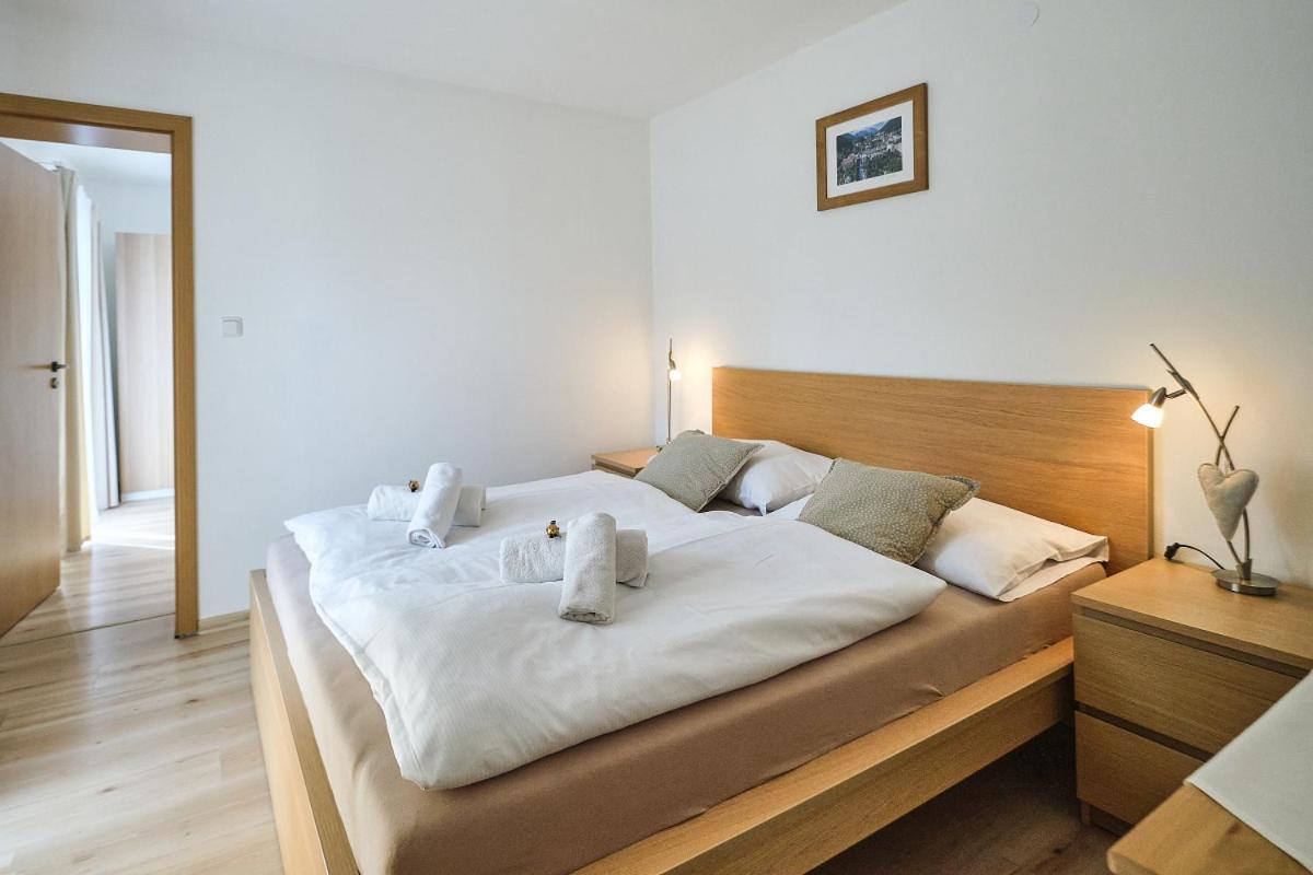 Alpenpension Haslinger บาดกัสไตน์ ภายนอก รูปภาพ