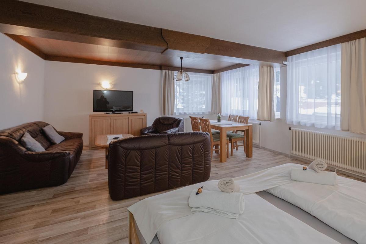 Alpenpension Haslinger บาดกัสไตน์ ภายนอก รูปภาพ